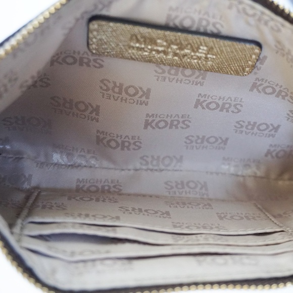 Michael Kors Giftable Large TZ Wristlet MK Brown - Picture 7 of 8
